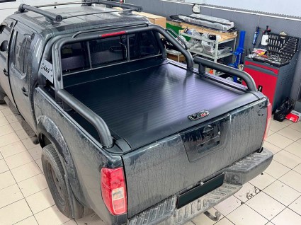 mekhanicheskaya-rolleta-na-kuzov-nissan-navara-d40 (3)